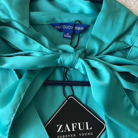 Flowy turquoise blouse/ adjustable bow - Picture 5 of 5